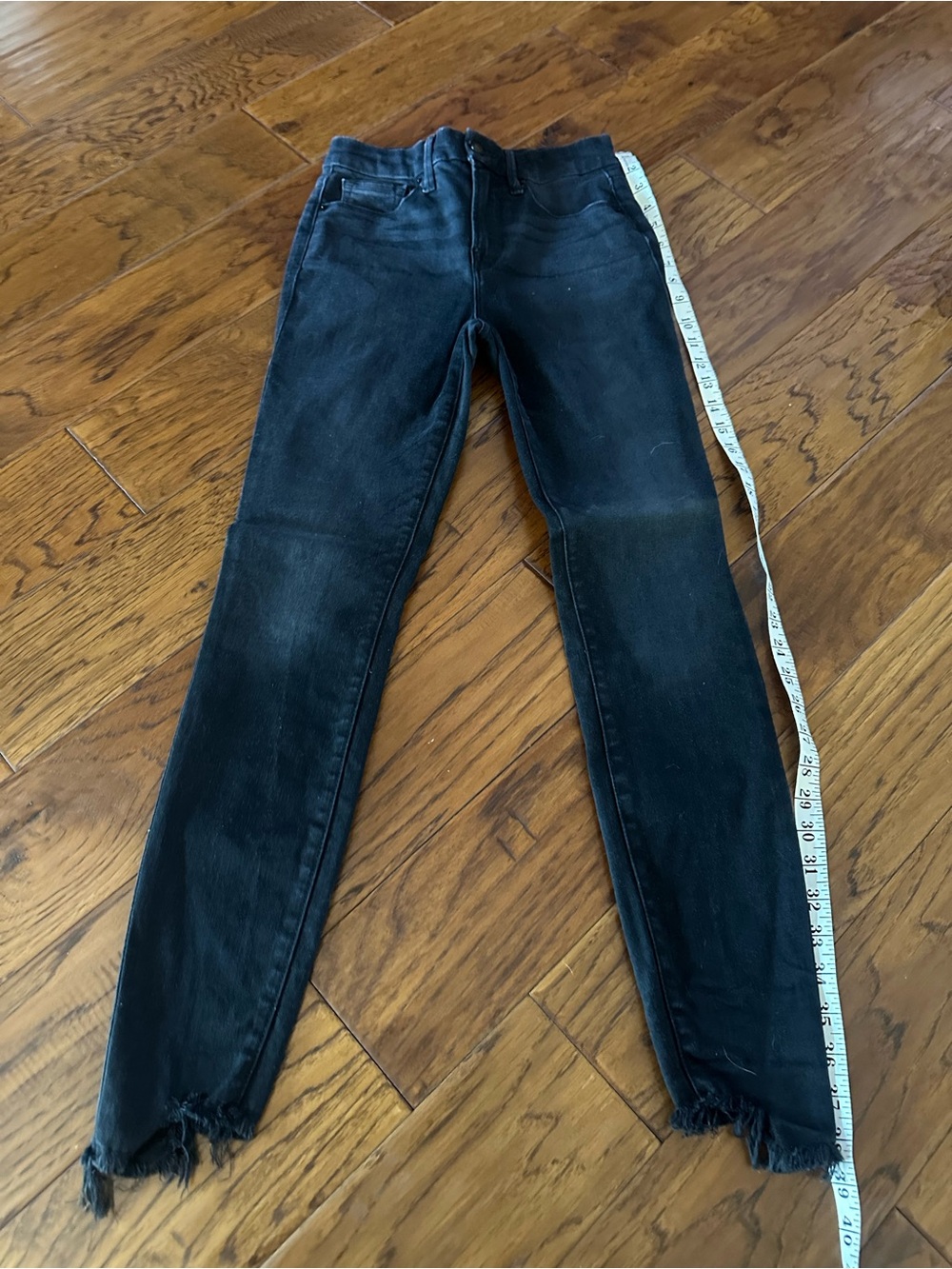 Good American Black Skinny Raw-Hem Jeans